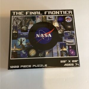 New Sealed NASA The Final Frontier 1,000 Pc Puzzle 29”x20” Space Astronaut